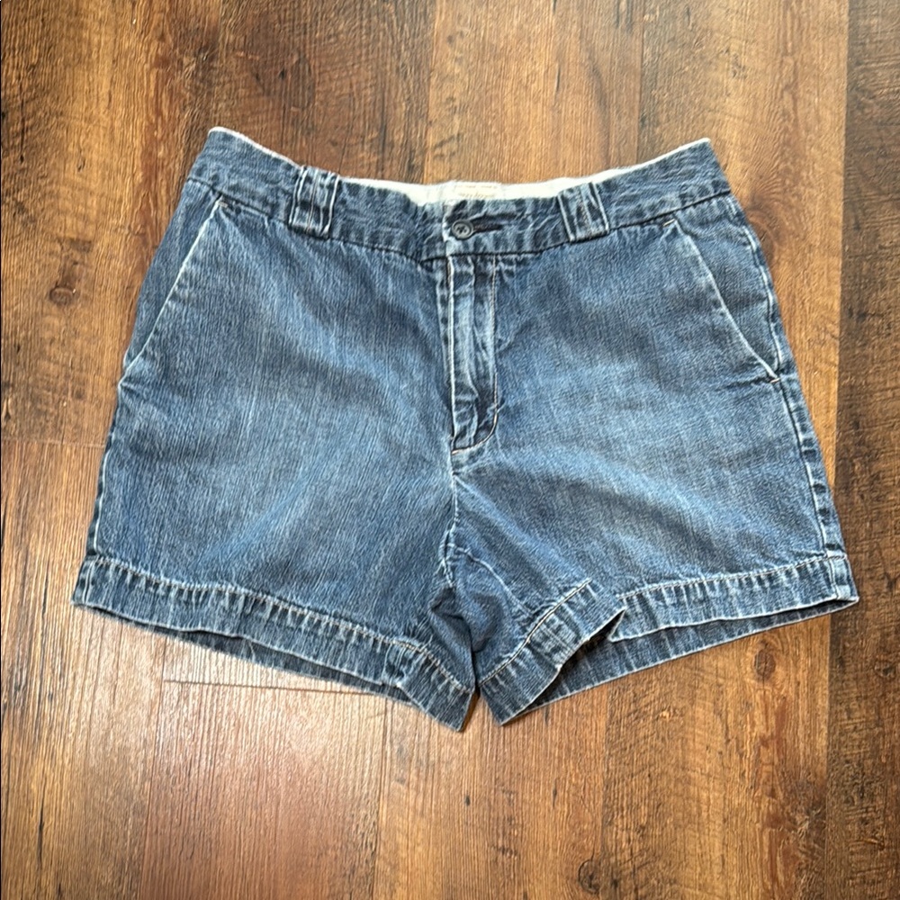 GAP Women’s Blue Jean Shorts Relaxed Fit size 4